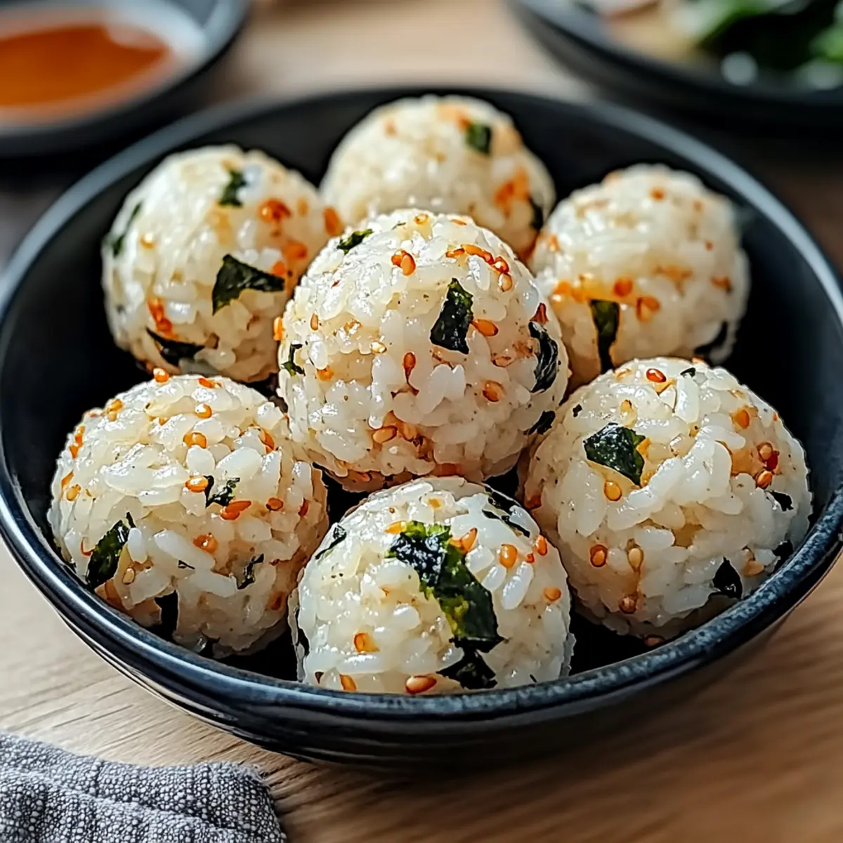 Delicious Korean Rice Balls Jumeokbap: Customizable and Fun!