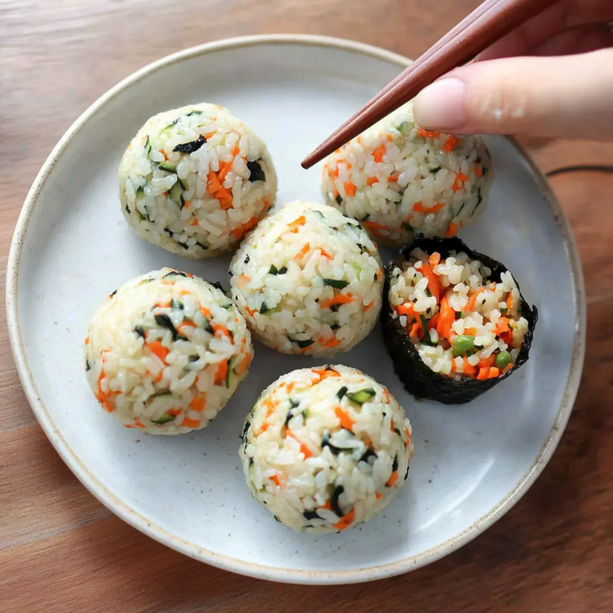 Delicious Korean Rice Balls (Jumeokbap) Perfect for Kids