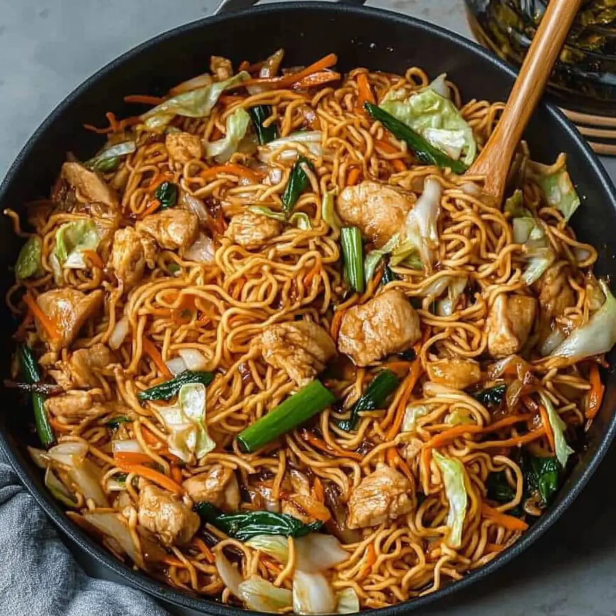 Quick & Easy Chicken Chow Mein: Your New Weeknight Favorite